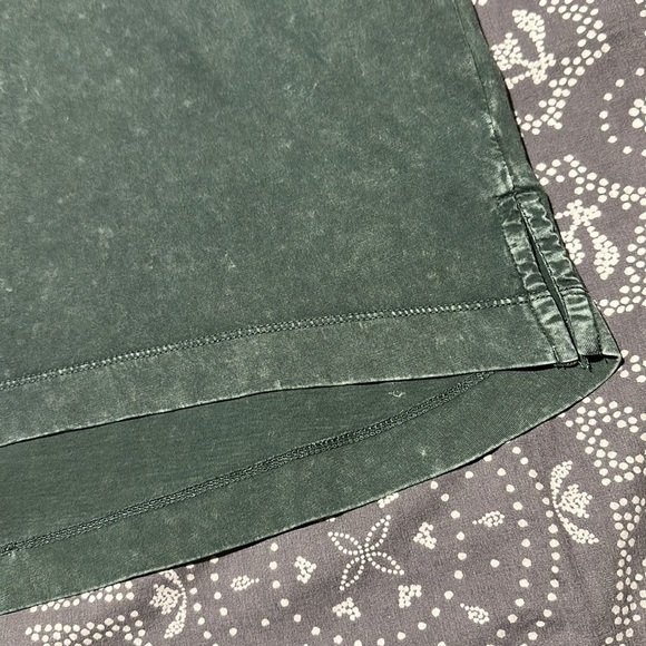 NWT DECJUBA Size M Ladies T-shirt MILITARY GREEN - Picture 6 of 7